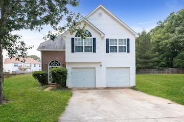 2051 Registry Ct Hampton, GA 30228